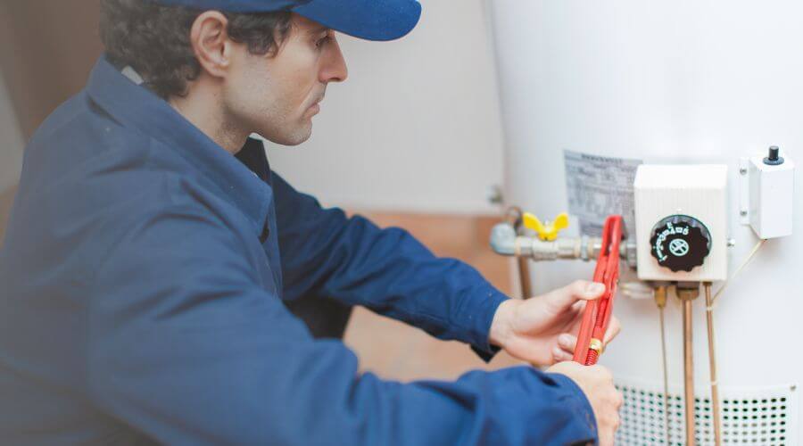 Expert burst pipe repair services in Gaston, IN